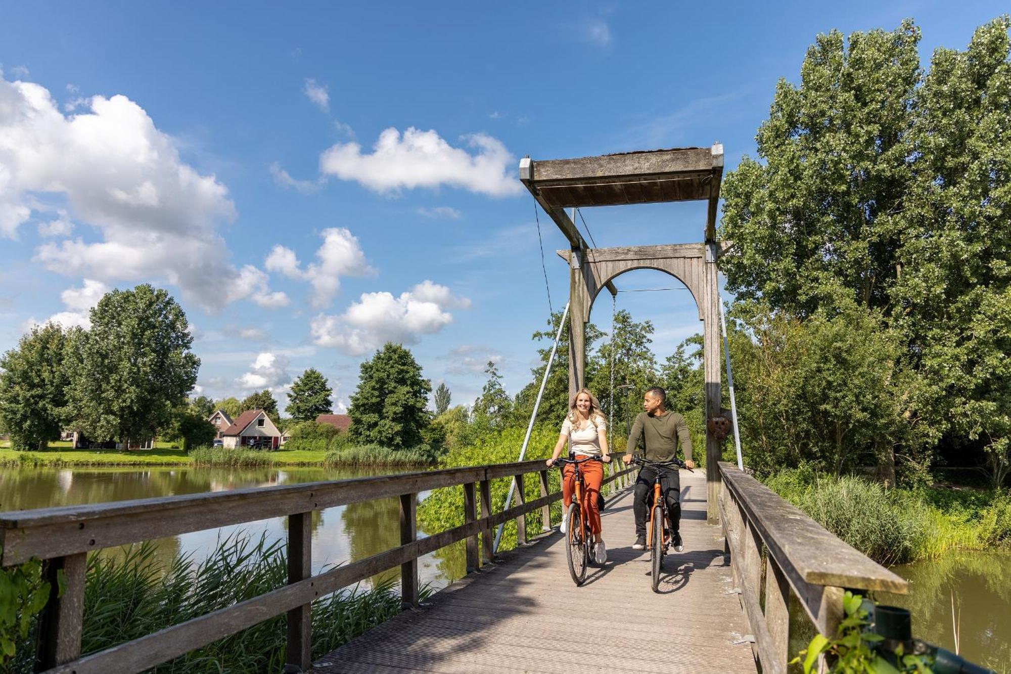 Center Parcs Sandur Емен Екстериор снимка